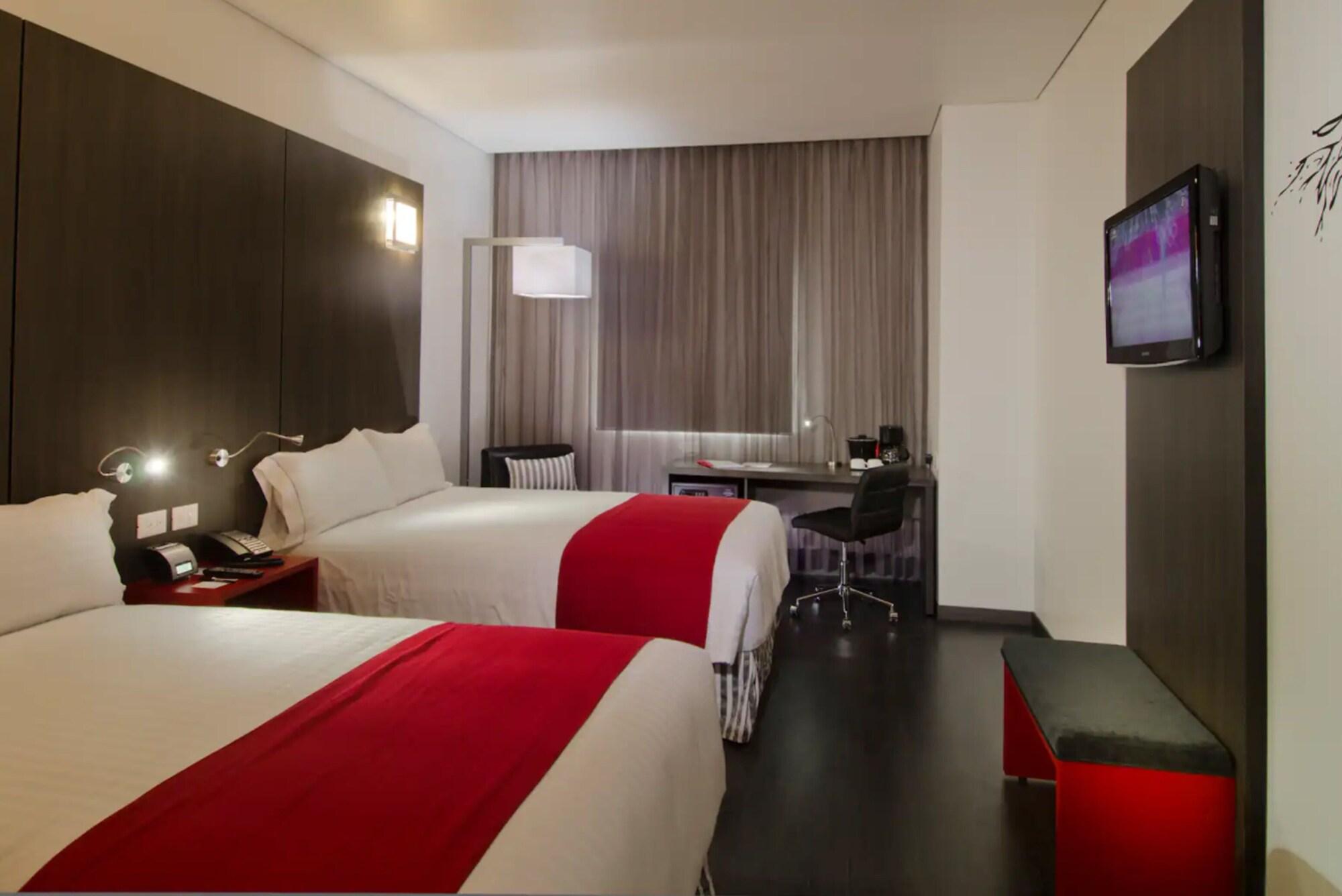 Ramada Encore By Wyndham Guadalajara Sur Palomar Exterior foto